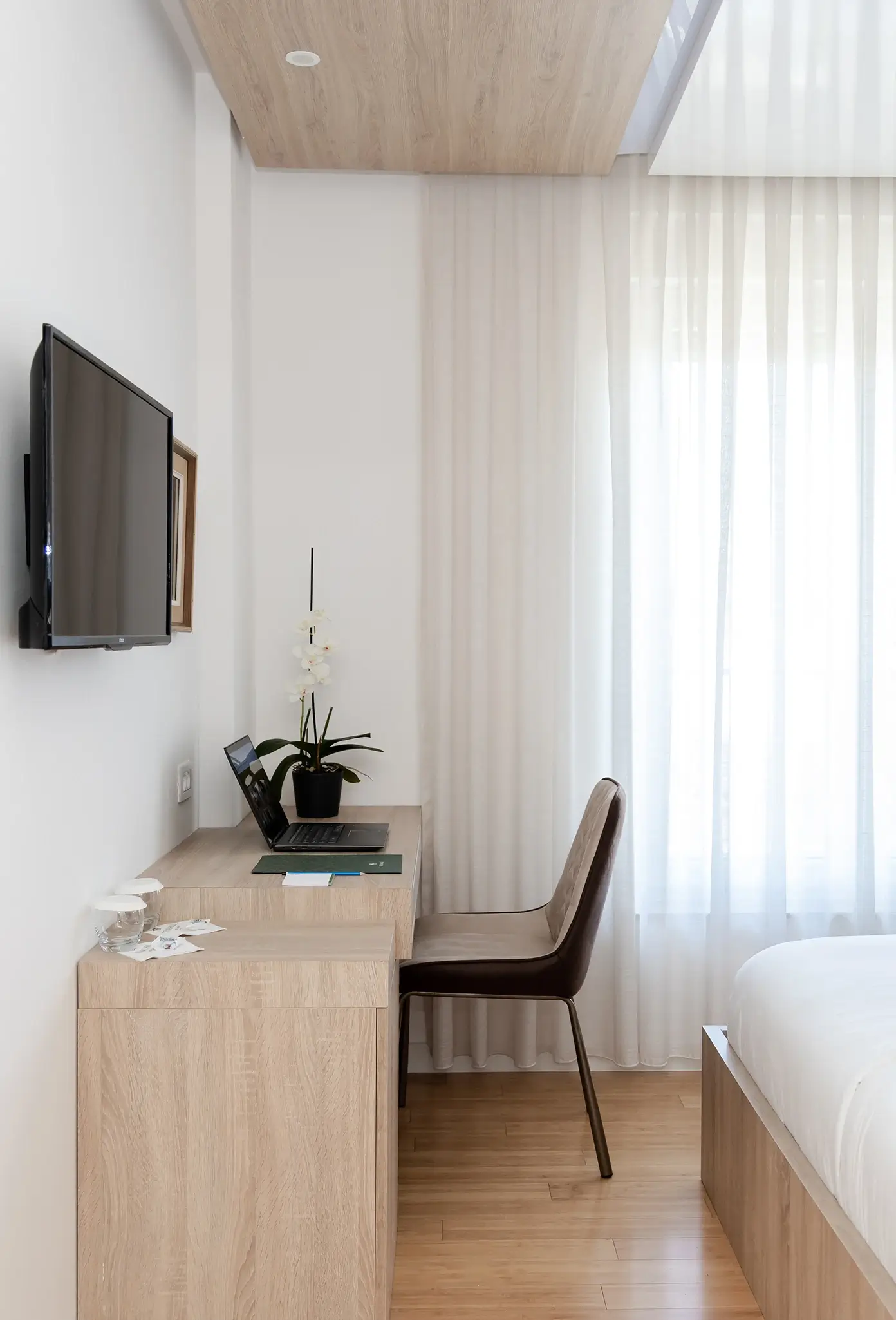 About This Room _ Superior Queen (1)